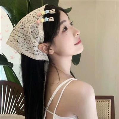 三个月亮